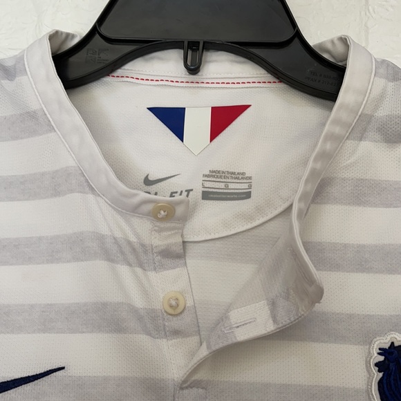 🎉🎉PRICE DROP🎉🎉NIKE MEN’s DRI-Fit sport shirt - Picture 3 of 7